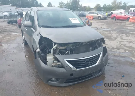 2013 Nissan Versa 1.6 Sl z USA, uszkodzony, nr VIN 3N1CN7AP8DL895655